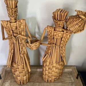 Vintage Mexican Folk Art Woven Tule Wicker Reed Woman Basket Wine Bottle Cover 2